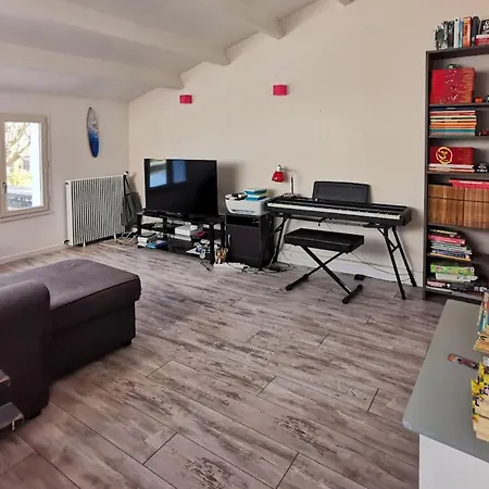 Hébergement de vacances Maison Pour 11 Pers Avec Piscine à La Rochelle (Charente-Maritime)