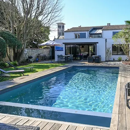 Maison Pour 11 Pers Avec Piscine à Hébergement de vacances La Rochelle (Charente-Maritime)