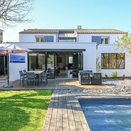 Maison Pour 11 Pers Avec Piscine à *